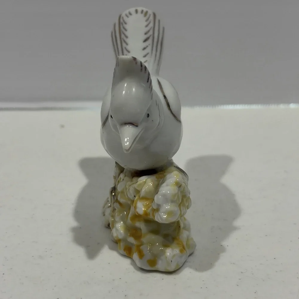 Vintage Japan Porcelain Blue Jay Bird Figurine 4